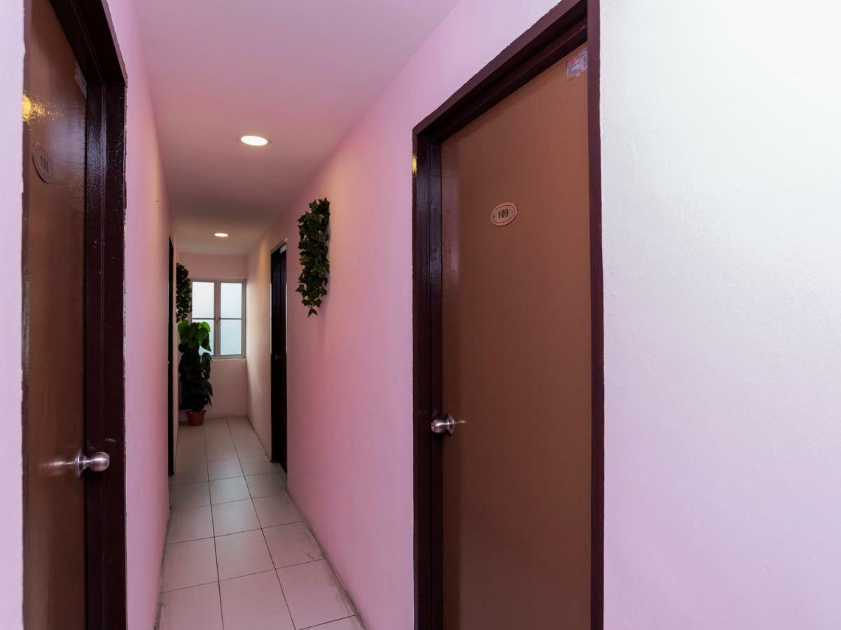 ג'והור בהרו Oyo 44026 98 Hotel מראה חיצוני תמונה
